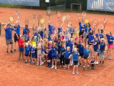 KINDER-TENNIS WOCHE 2024: Bestes Sommerwetter 